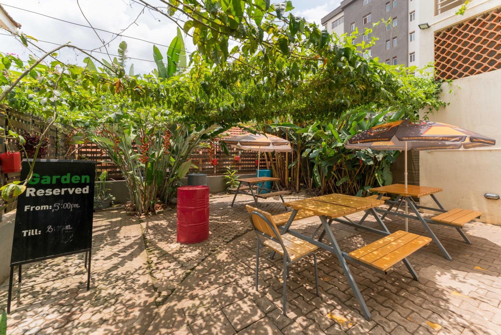 Bushpig Backpackers Vandrehjem Kampala Eksteriør billede